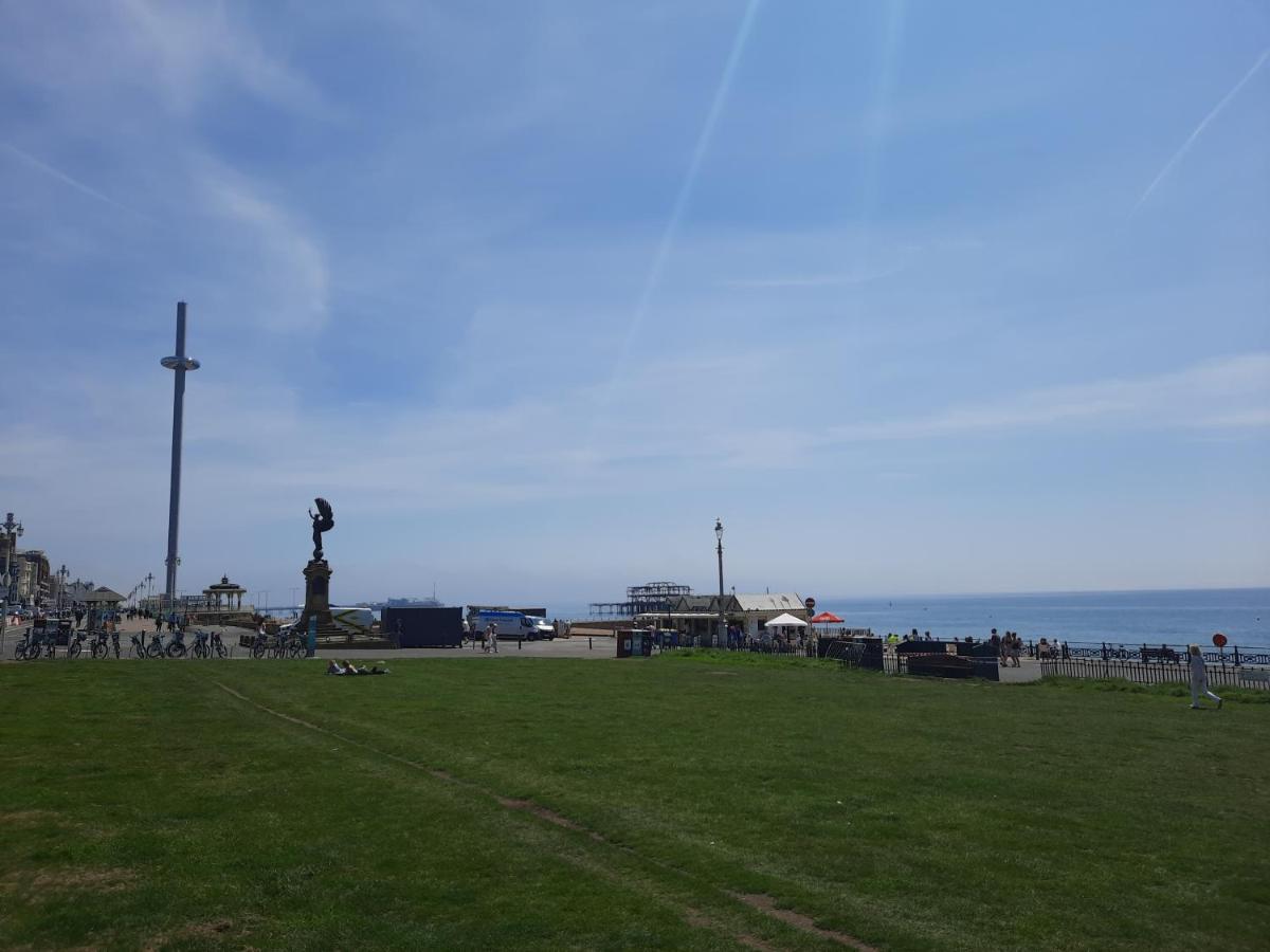 99 Steps To The Sea * Hove